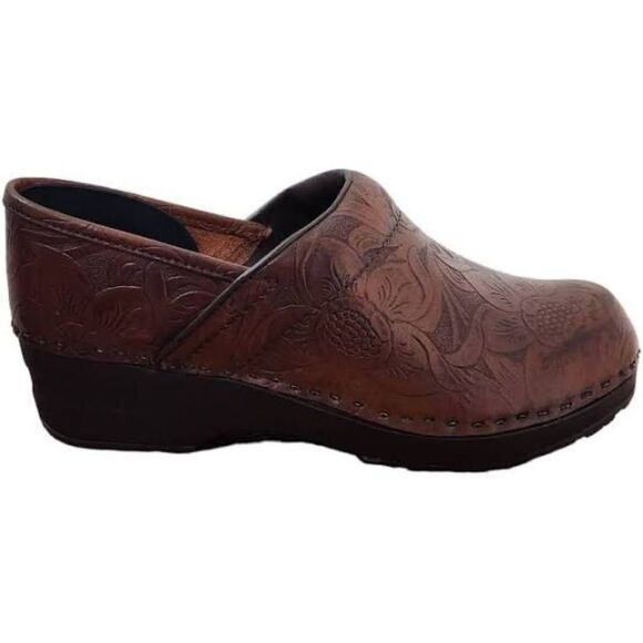 L. L. Bean Brown Embossed Leather Clogs Sz 8 - Picture 1 of 8